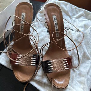 Manolo Blahnik Ankle Wrap Size 37.5 Leather and Wood Heels